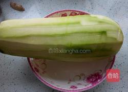 西葫芦鸡蛋包子的做法图解1