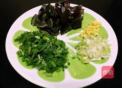 皮蛋瘦肉粥的做法图解3