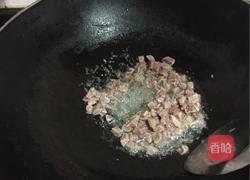 红椒莴笋肉丁的做法图解3