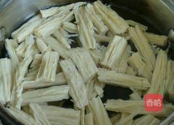 腐竹裙带菜的做法图解3