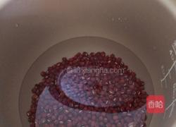 红豆薏米粥的做法图解2