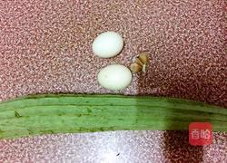 丝瓜炒鸡蛋的做法图解1