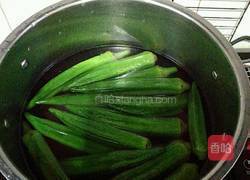 虾仁炝秋葵的做法图解2