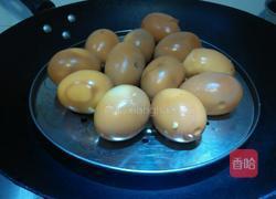 茶熏鸡蛋的做法图解3