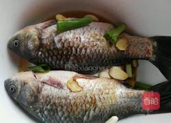 砂锅鲫鱼豆腐的做法图解2