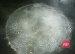 水煮鱼丸的做法图解1