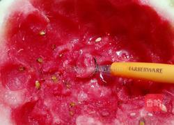 冰镇西瓜汁的做法图解1