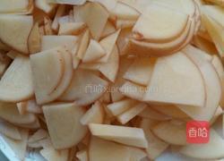 土豆片炒肉的做法图解1