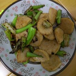 菜根炒肉饼的做法[图]