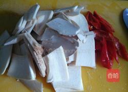 鸡腿菇炒鸡肉的做法图解3