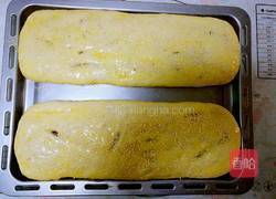 香肠卷包的做法图解4