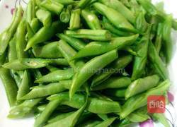 紫苏四季豆炒肉的做法图解1