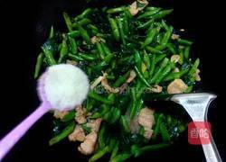 紫苏四季豆炒肉的做法图解8