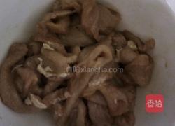 青椒炒肉片的做法图解2