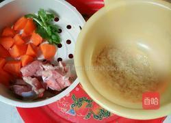 猪同骨大米粥的做法图解3