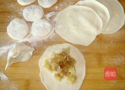 猪肉虾仁白菜馅饺子的做法图解7