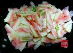 蒜蓉西瓜皮的做法图解5