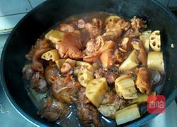 双莲炖猪蹄的做法图解6