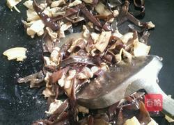 木耳炒肉的做法图解8