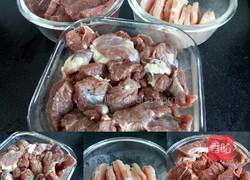 涮羊肉牛肉火锅的做法图解2