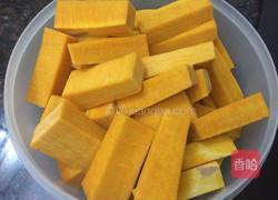 蒜头南瓜块的做法图解1