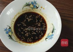 鱿鱼爪炒木耳的做法图解3