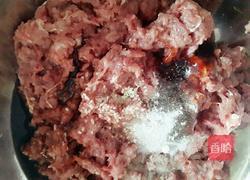 三层牛肉汉堡的做法图解2