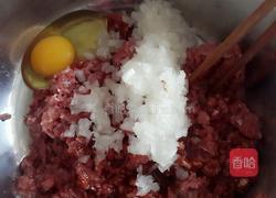 三层牛肉汉堡的做法图解3