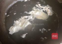 煮方便面的做法图解1