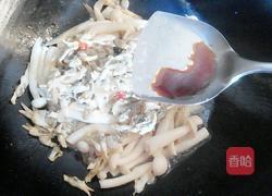 海鲜菇炒蛏肉的做法图解8