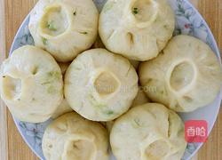 韭菜鸡蛋包子的做法图解6