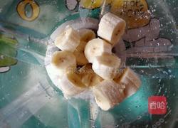 酸奶香蕉奶昔的做法图解2