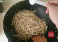 酸辣炒豆芽的做法图解6