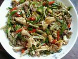 酸豆角炒猪喉结的做法[图]