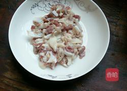 酸豆角炒猪喉结的做法图解2