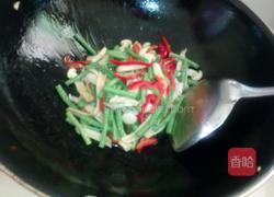 豇豆炒雪花菇的做法图解6