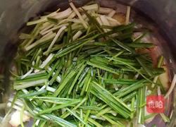 葱油焖鸡的做法图解3