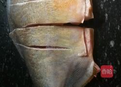 红烧石斑鱼的做法图解1