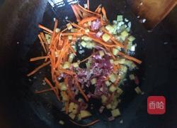 牛肉杂蔬焖面的做法图解3