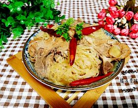 猪脊骨炖酸菜[图]