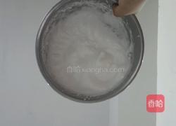 处女作一六寸戚风蛋糕的做法图解5