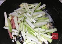 丝瓜火腿鸡蛋炒意大利面的做法图解7