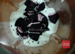 奥利奥酸奶香蕉冰棍的做法图解3