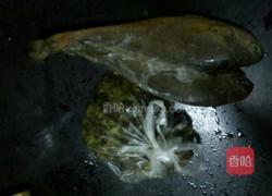 雪菜黄鱼(面)的做法图解1