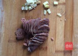 黄瓜炒腊肠的做法图解1