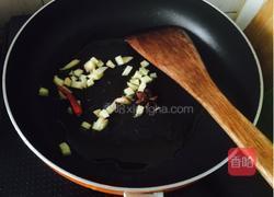 香菇炖带鱼的做法图解2