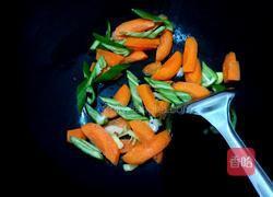 胡萝卜炒杏鲍菇的做法图解5