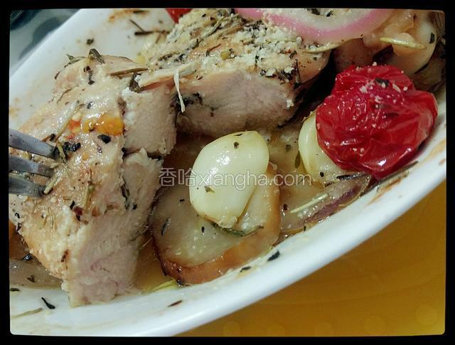 看，这肉，香嫩香嫩的