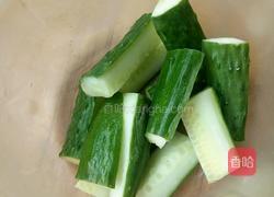 爽口咸黄瓜的做法图解1