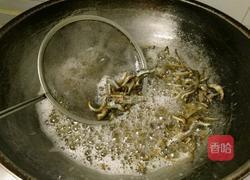 小鱼儿与花生米的做法图解7